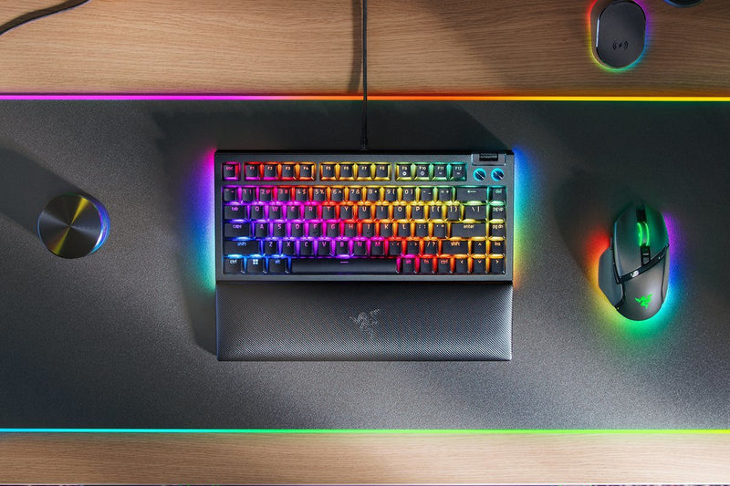 Razer Teclado English Blackwidow V4 75% Us - Version Uk RZ03-05000400-R3E1