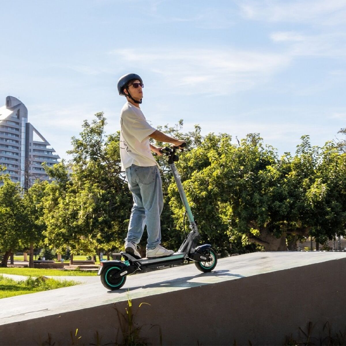 Cecotec Electric Scooter Cecotec Bongo Y45 Connected 750 W 45 Km/H